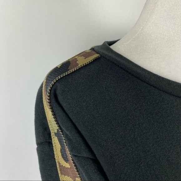 D&F Ricky Singh Sweater Adult Medium Black Camo Pullover Crewneck Sweater Mens - Picture 4 of 7